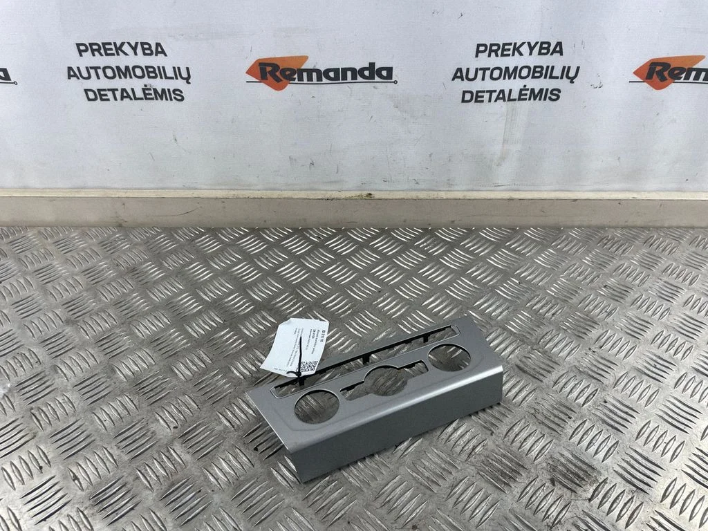 Klimato kontrolės/ pečiuko kontrolės apdaila