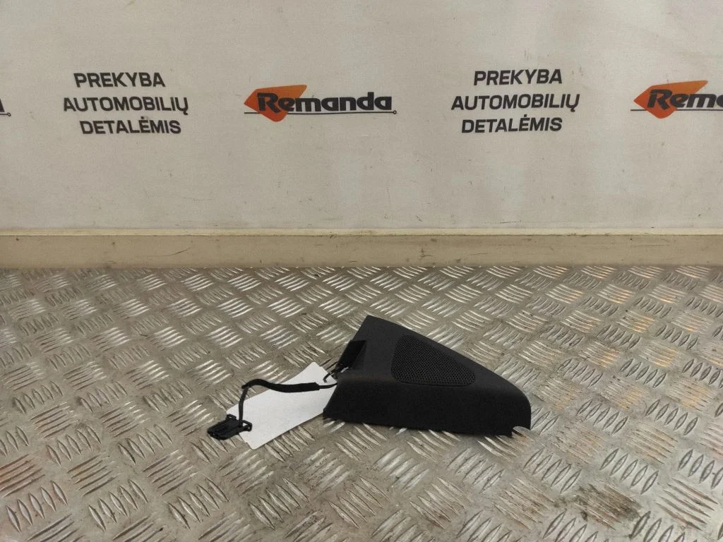 Augstfrekvences skaļrunis (-ņi) priekšējās durvīs 5N0837994B
