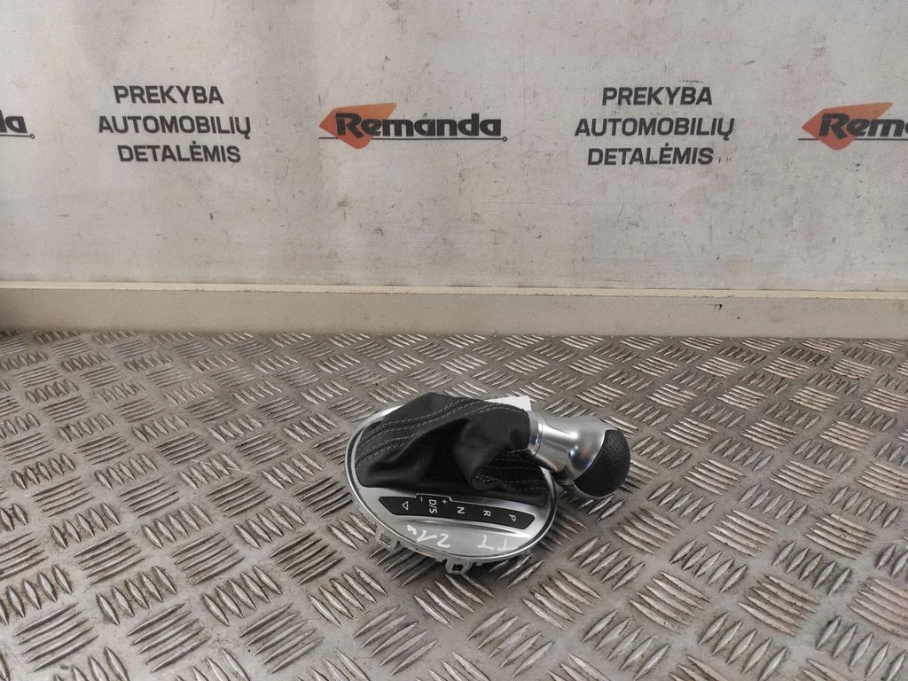Pārnesumu pārslēga sviras apdare (āda, poga) 8S2713139B