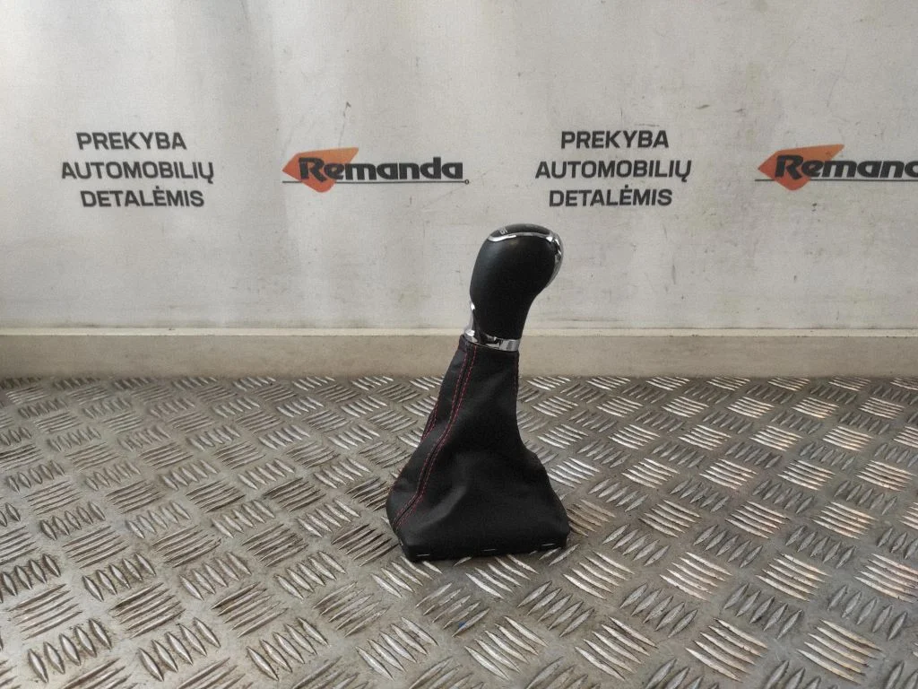 Pārnesumu pārslēga sviras apdare (āda, poga) 3V1713123AP