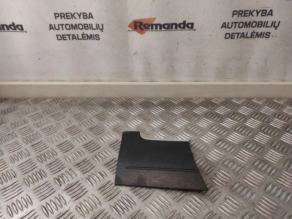 Spārna apdare (moldings) 7L6854959