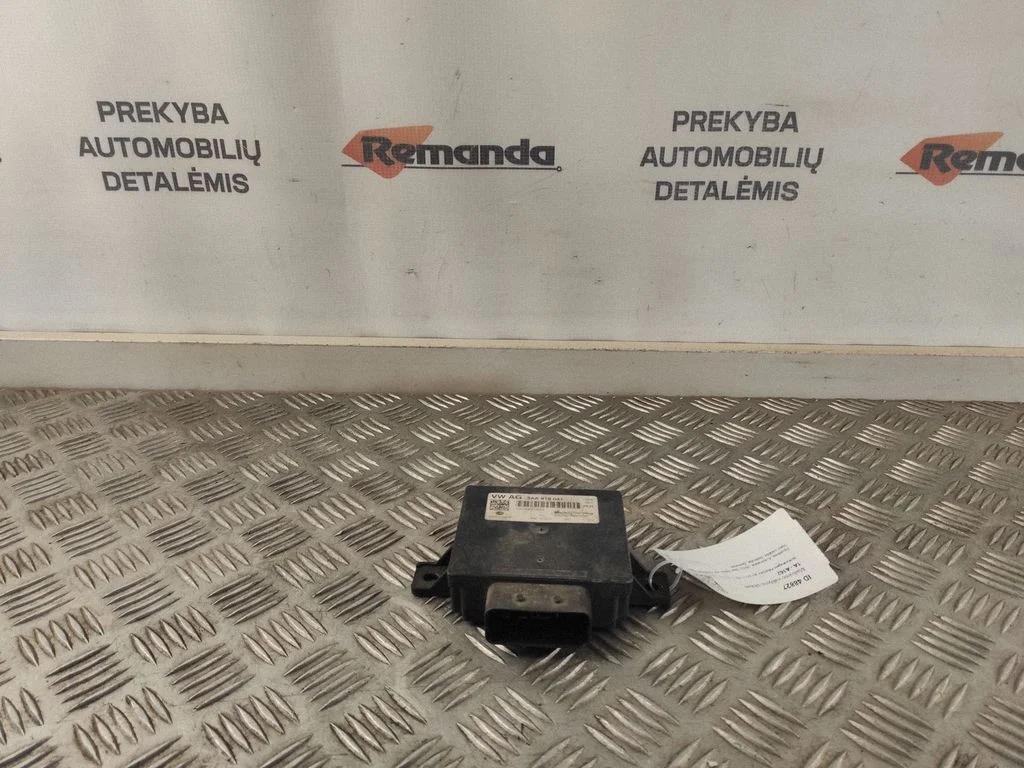 Maitinimo valdymo blokas