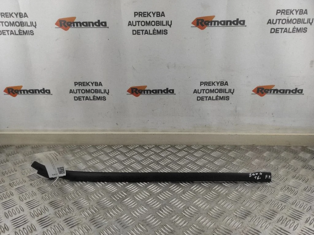 Windshield trim 7285927