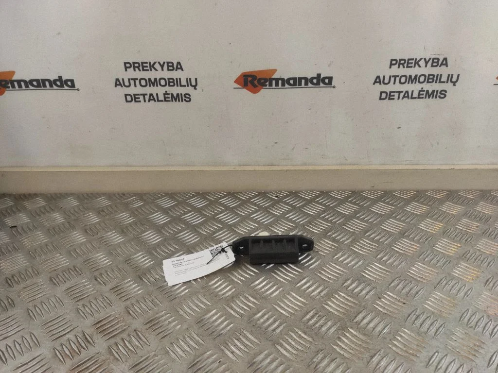 Tailgate opening switch 15D355