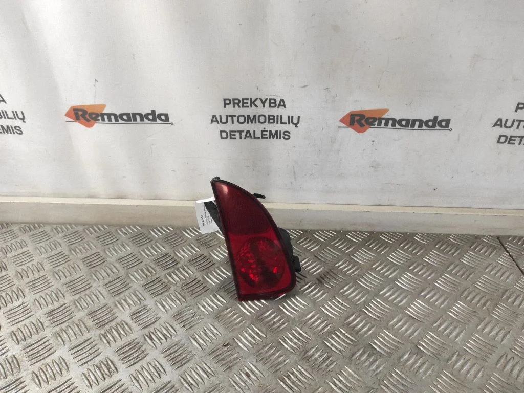 Galinis žibintas bamperyje