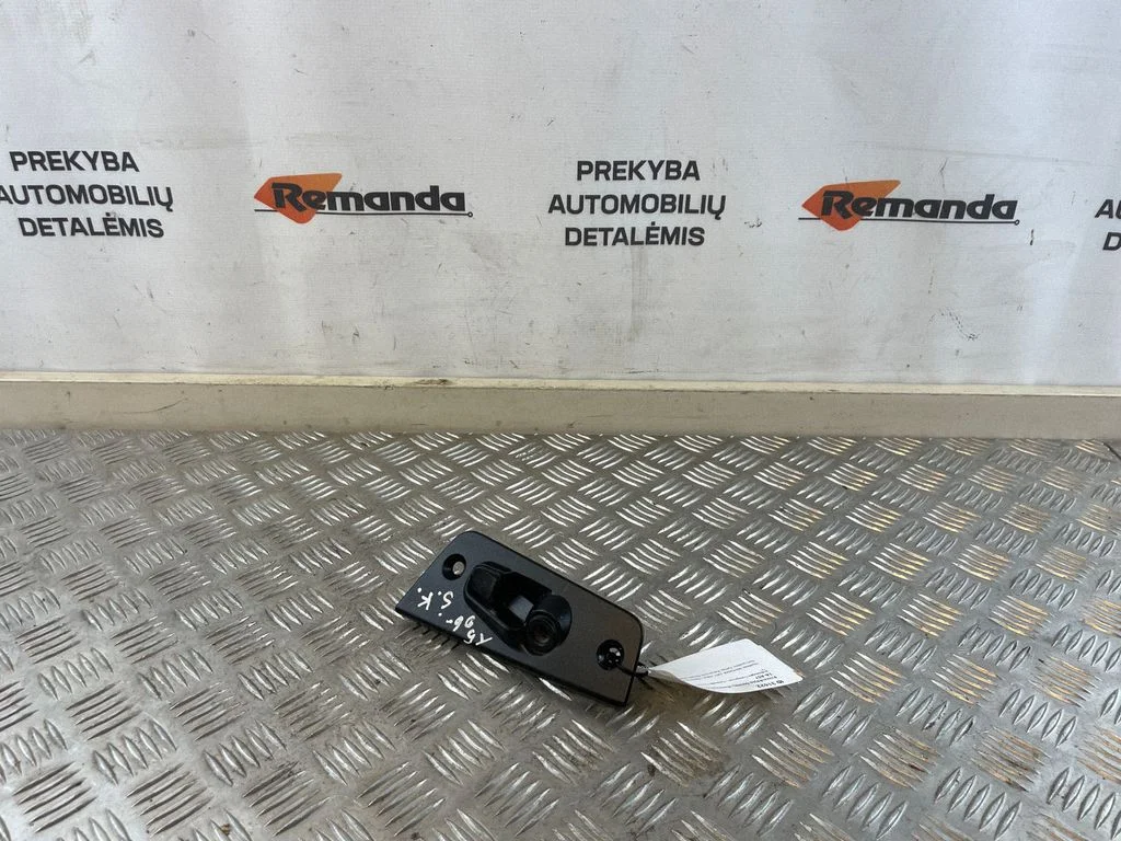 Pritraukėjas šoninių slankiojančių durų