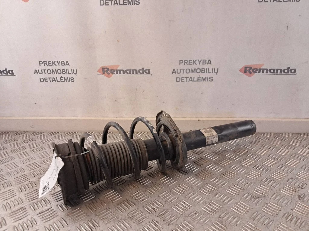 Priekšējais amortizators ar atsperi 5Q0413023EB