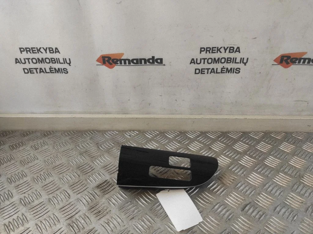 Paneļa apdare 5547047010