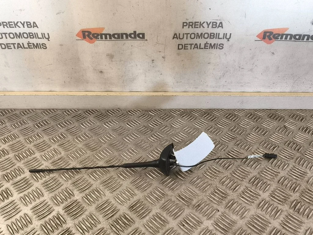 Radio antena