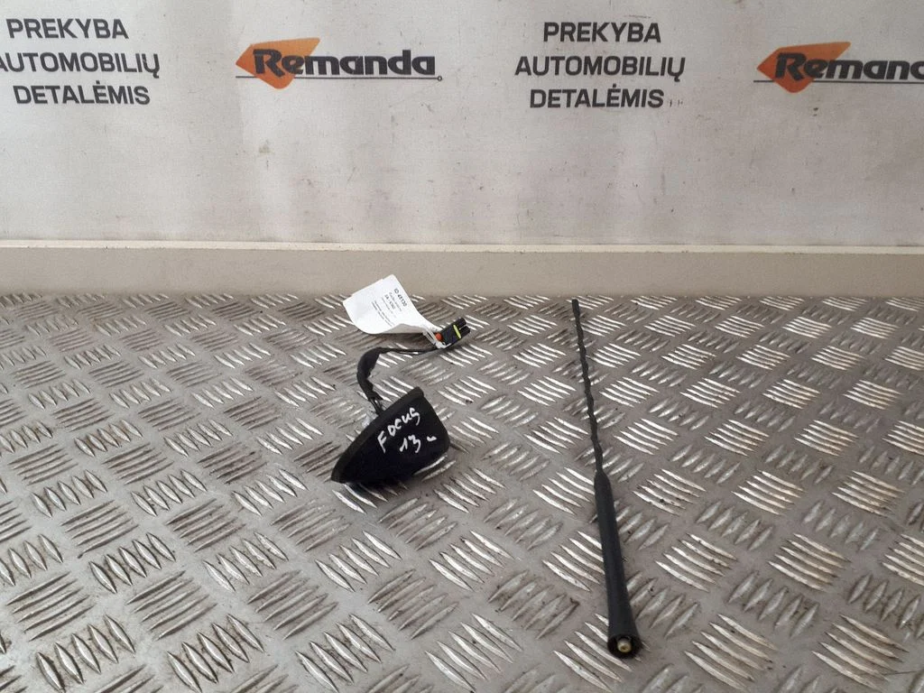 Radio antena