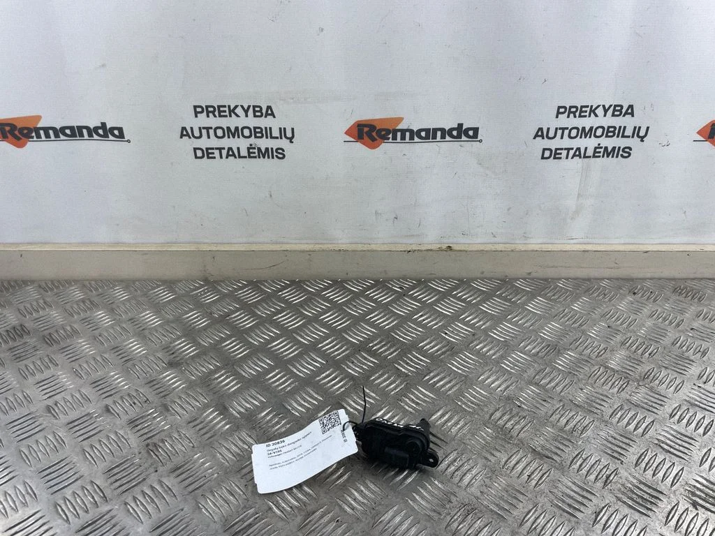Degalų bako dangtelio spynos varikliukas