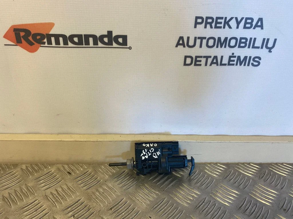 Degalų bako dangtelio spynos varikliukas