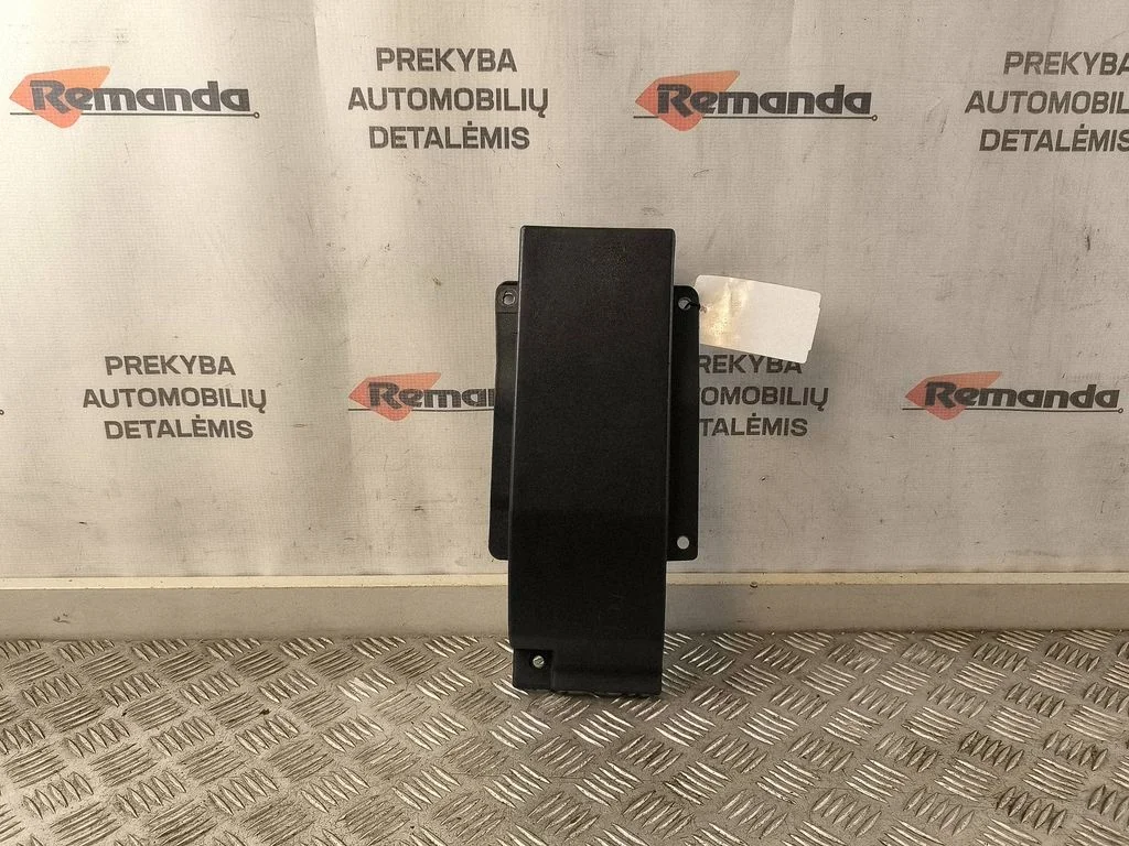 (B) statramščio apdaila (išorinė)