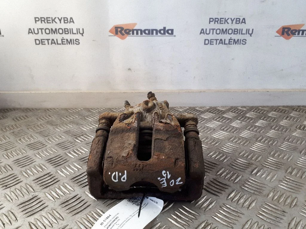 Front brake caliper – front right