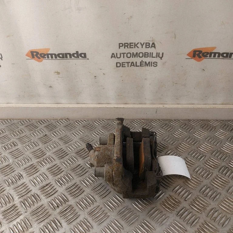 Priekšējais bremžu suports – priekšējā labā