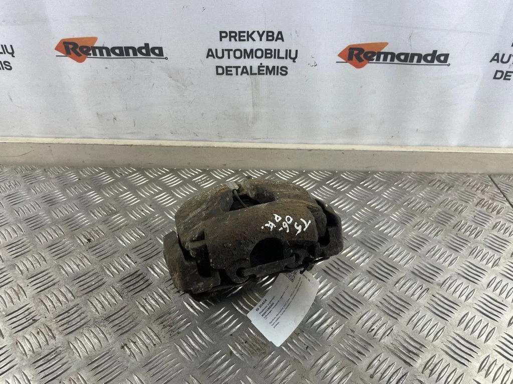 Front brake caliper – front left