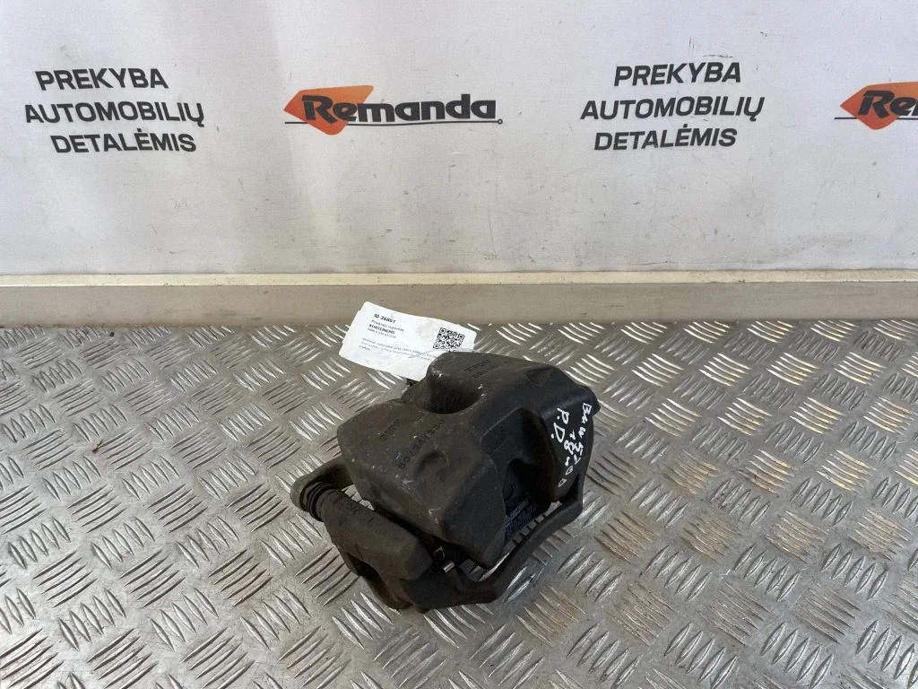 Zacisk hamulcowy przedni 53390