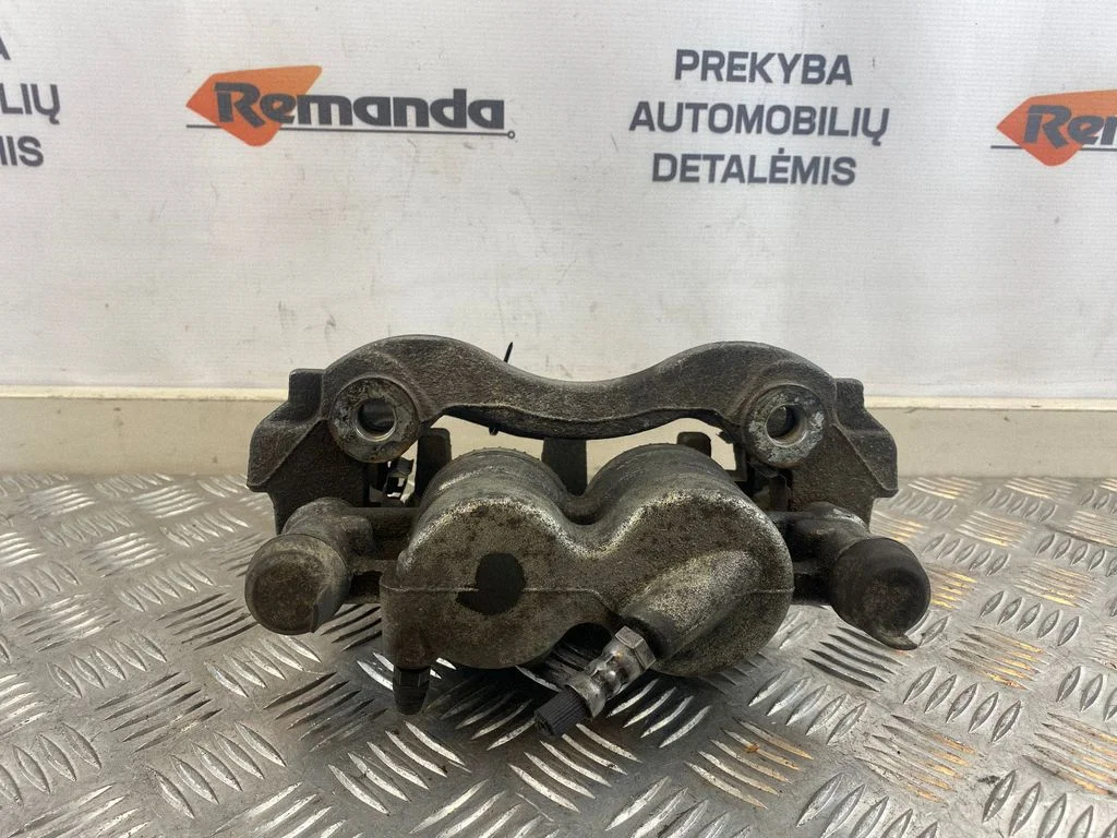 Front brake caliper – front right