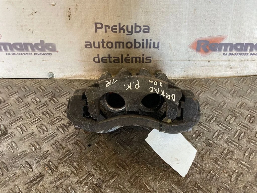 Front brake caliper – front left