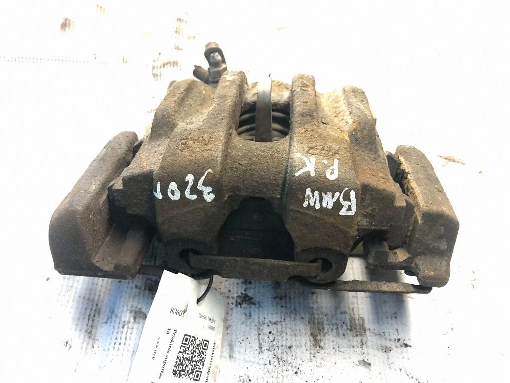 Front brake caliper – front left