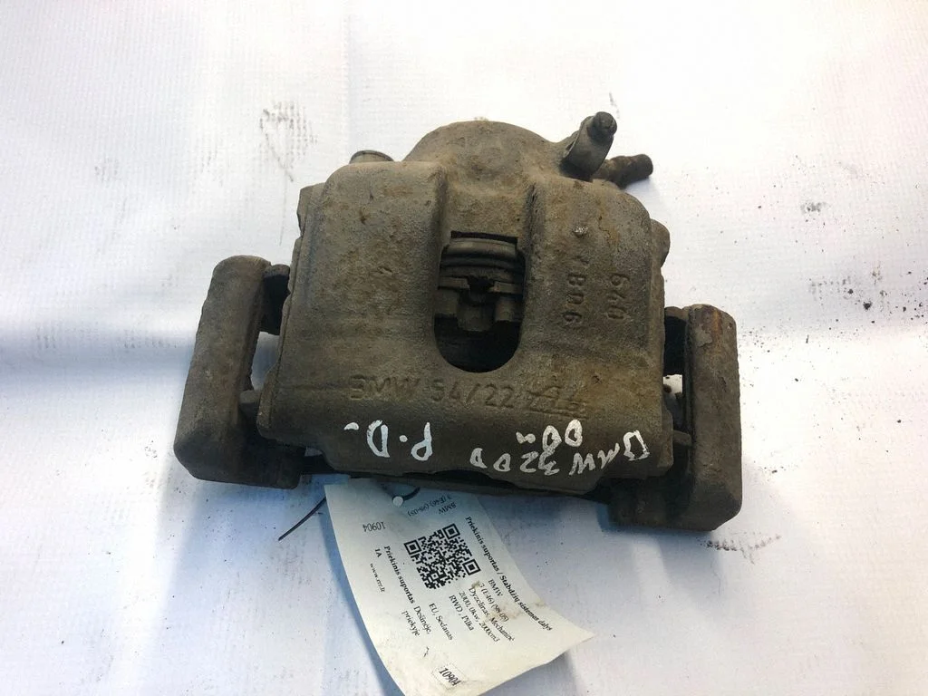 Front brake caliper – front right