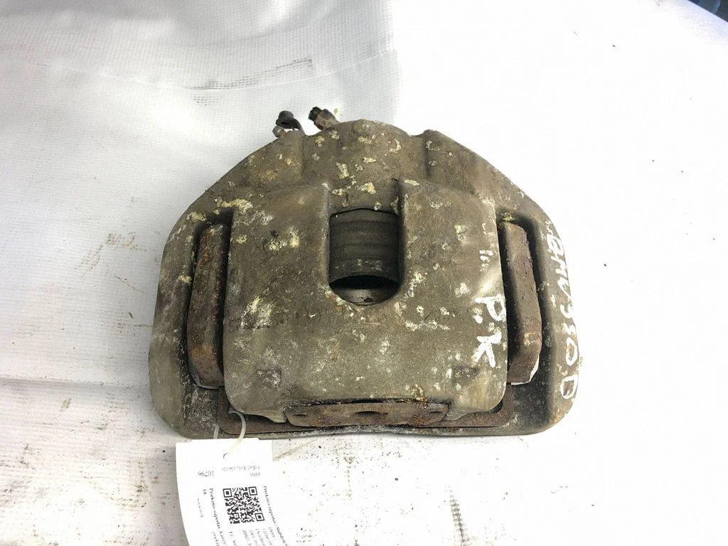 Front brake caliper – front left