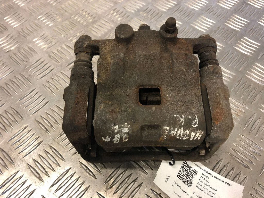 Front brake caliper – front left