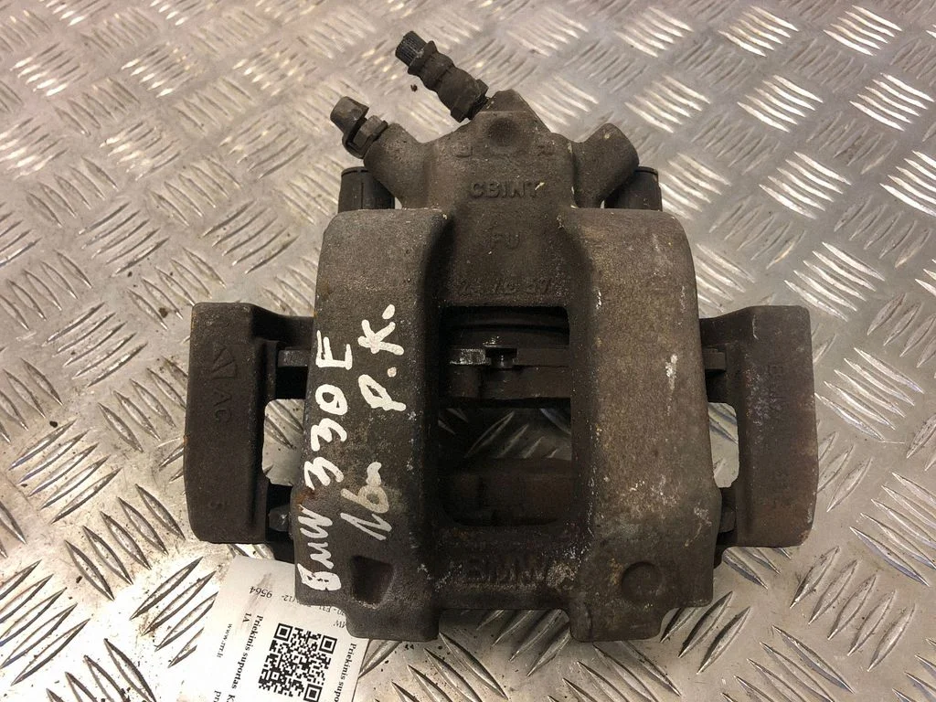 Front brake caliper – front left