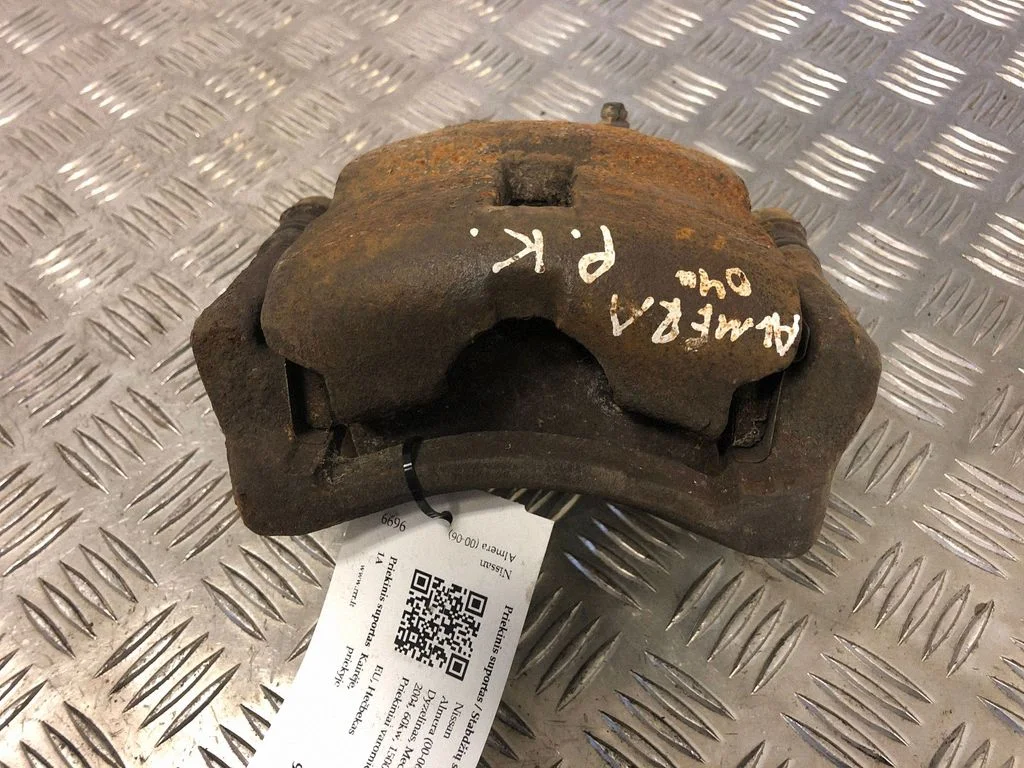 Front brake caliper – front left