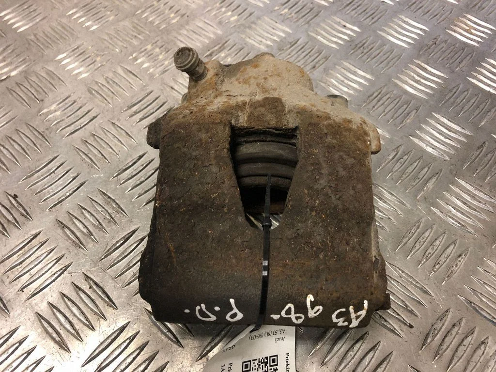 Front brake caliper – front right