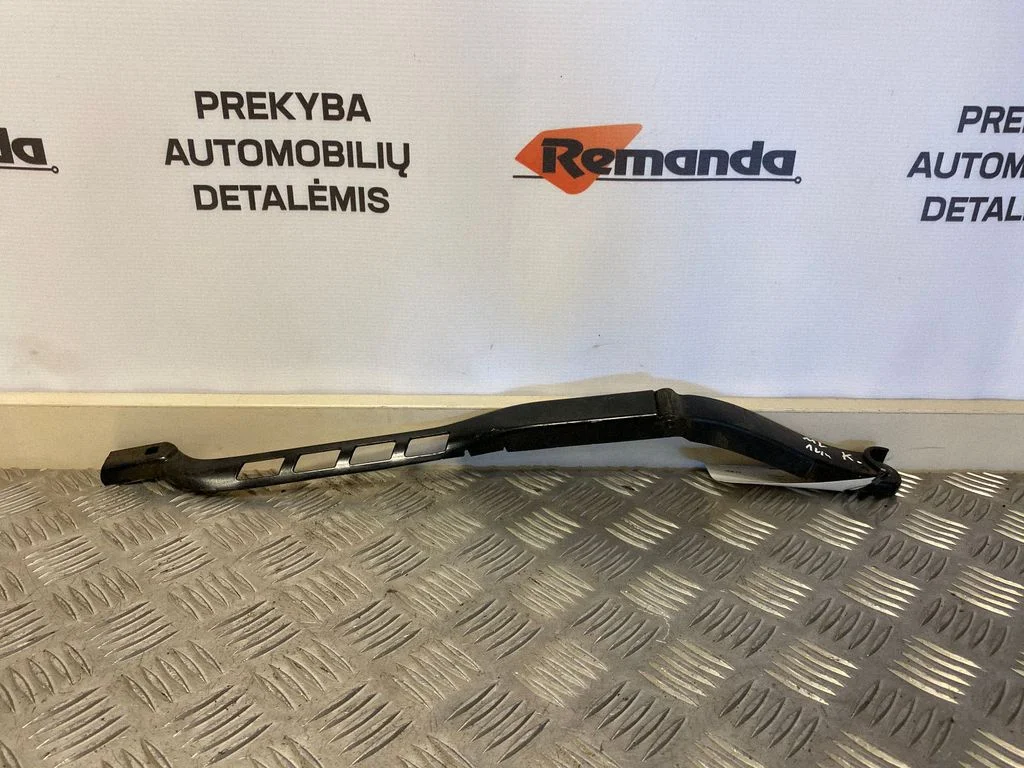Front wiper blade arm – Mercedes-Benz ML-Class W166 (2012-2017)