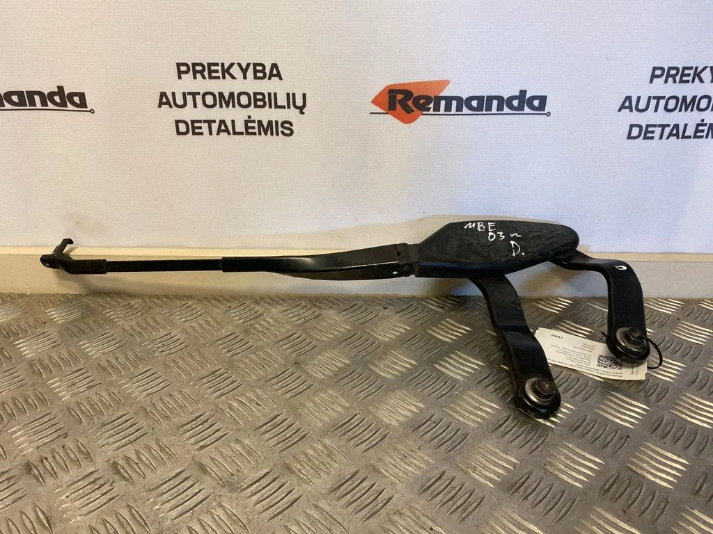 Ramię wycieraczki przedniej A2118240049