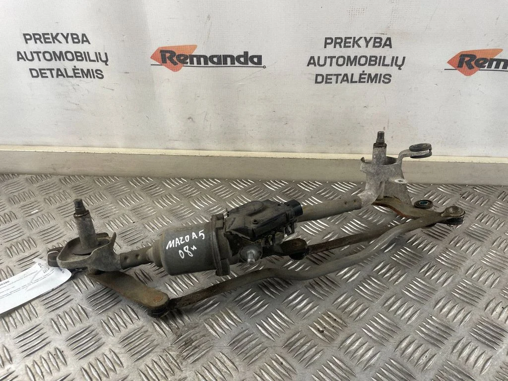 Front wiper linkage and motor