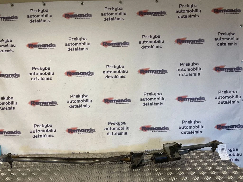 Front wiper linkage and motor 404638