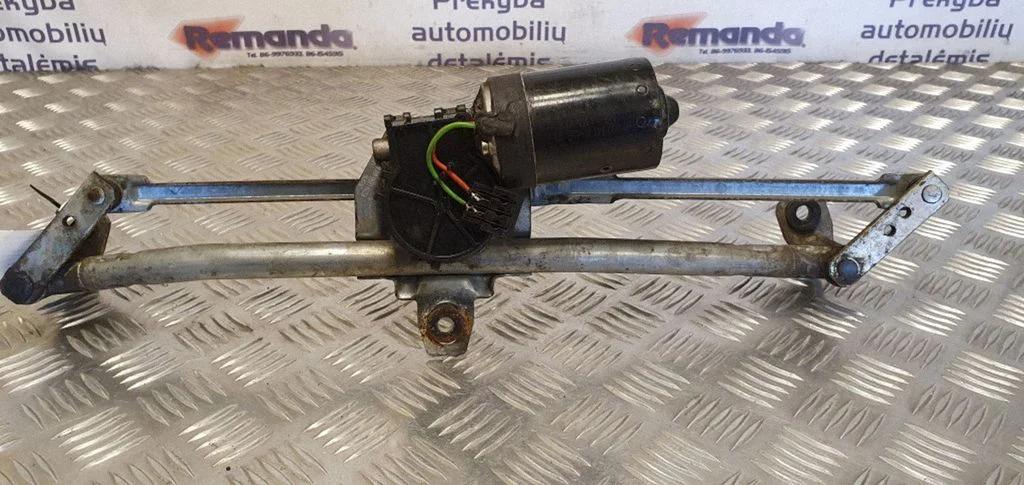 Front wiper linkage and motor 1JU955325A