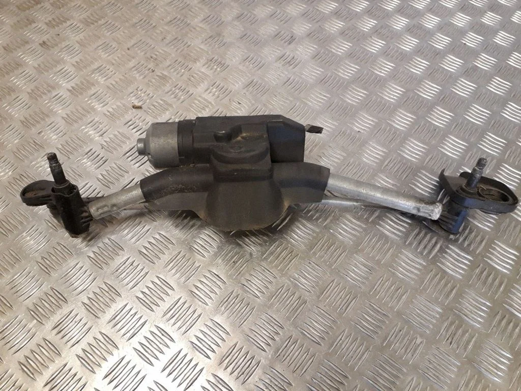 Front wiper linkage and motor – Opel Astra H (2004-2012)