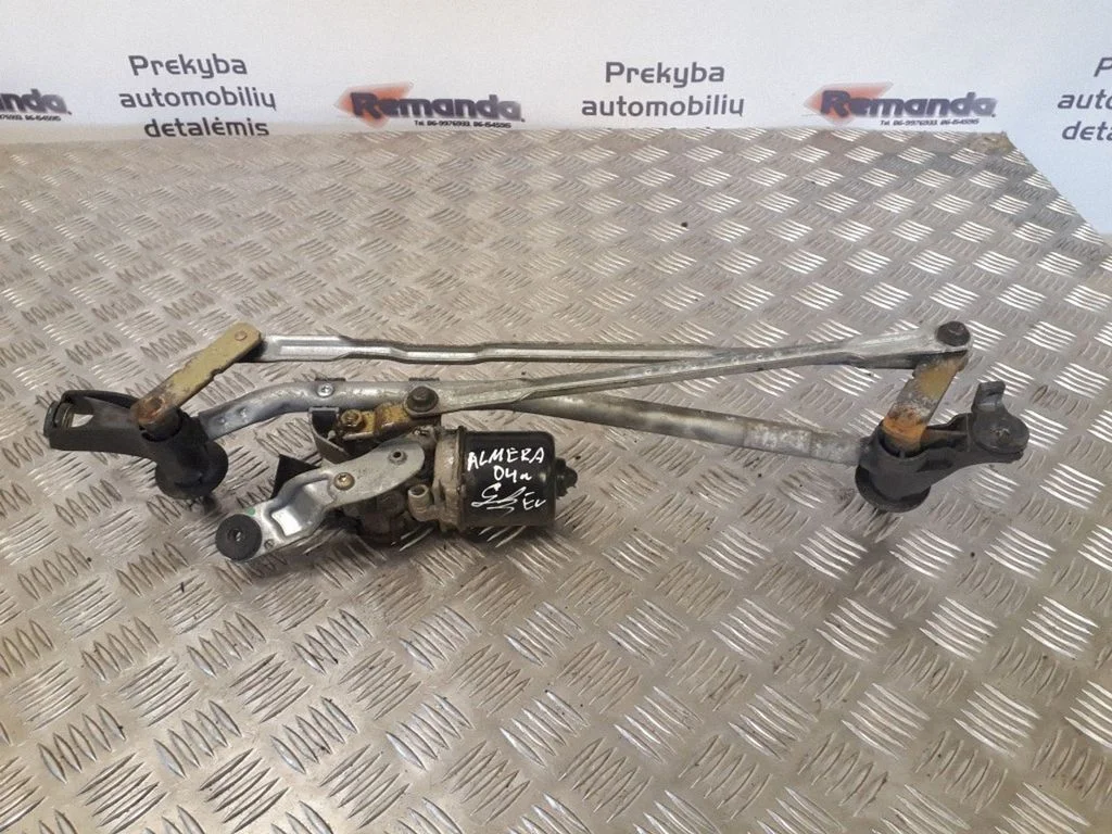 Front wiper linkage and motor