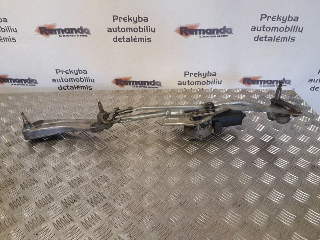 Front wiper linkage and motor – BMW 5 Series E39 (1996-2003)