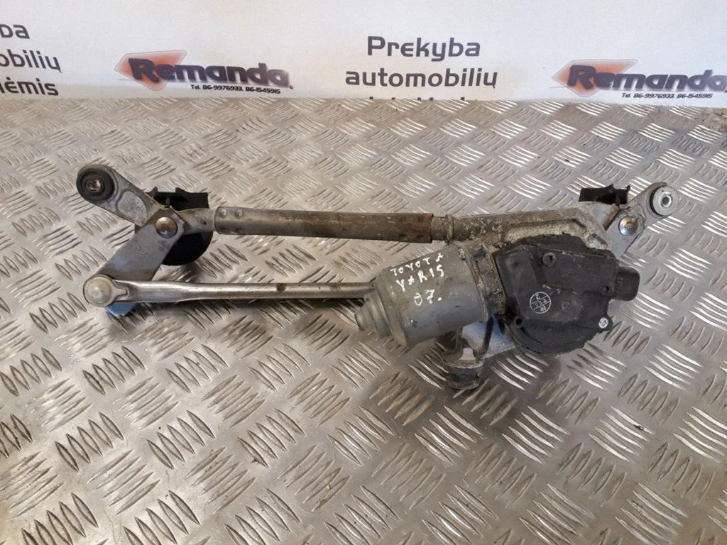 Front wiper linkage and motor 851100D080