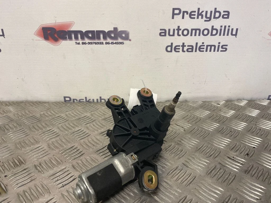 Aizmugurējā stikla tīrītāja motoriņš 1K6955711B