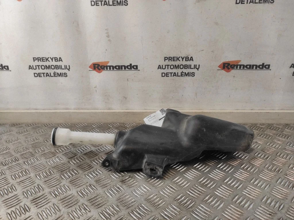 Logu mazgāšanas šķidruma tvertne 545195844