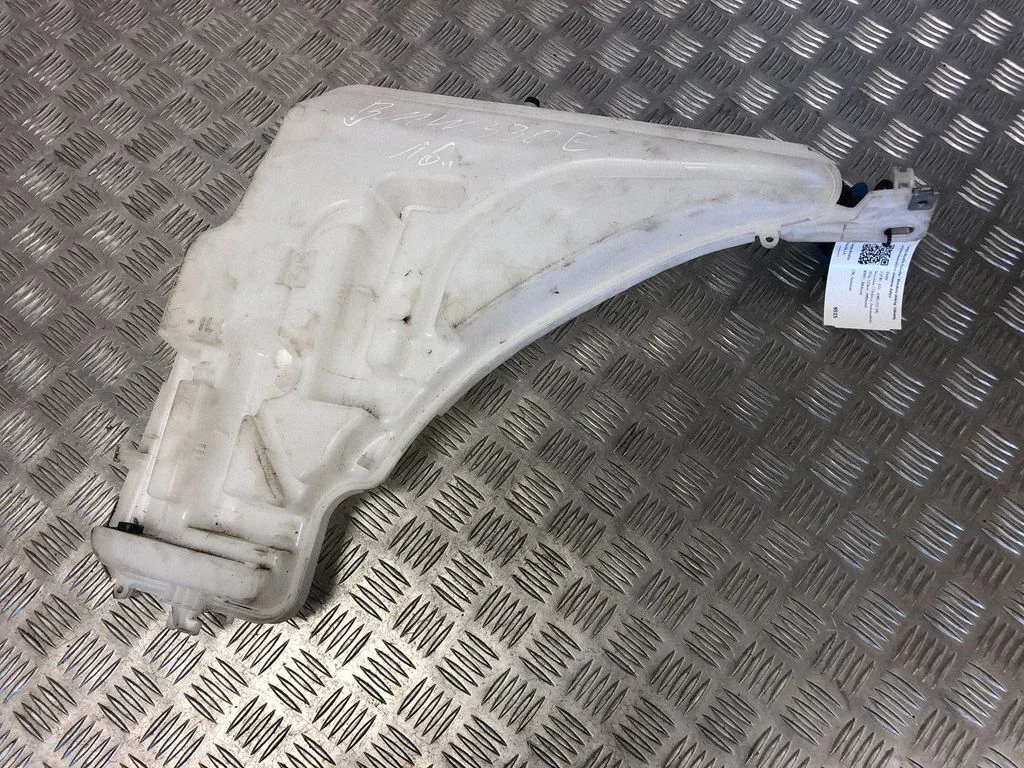 Windshield washer fluid reservoir/tank 14607211