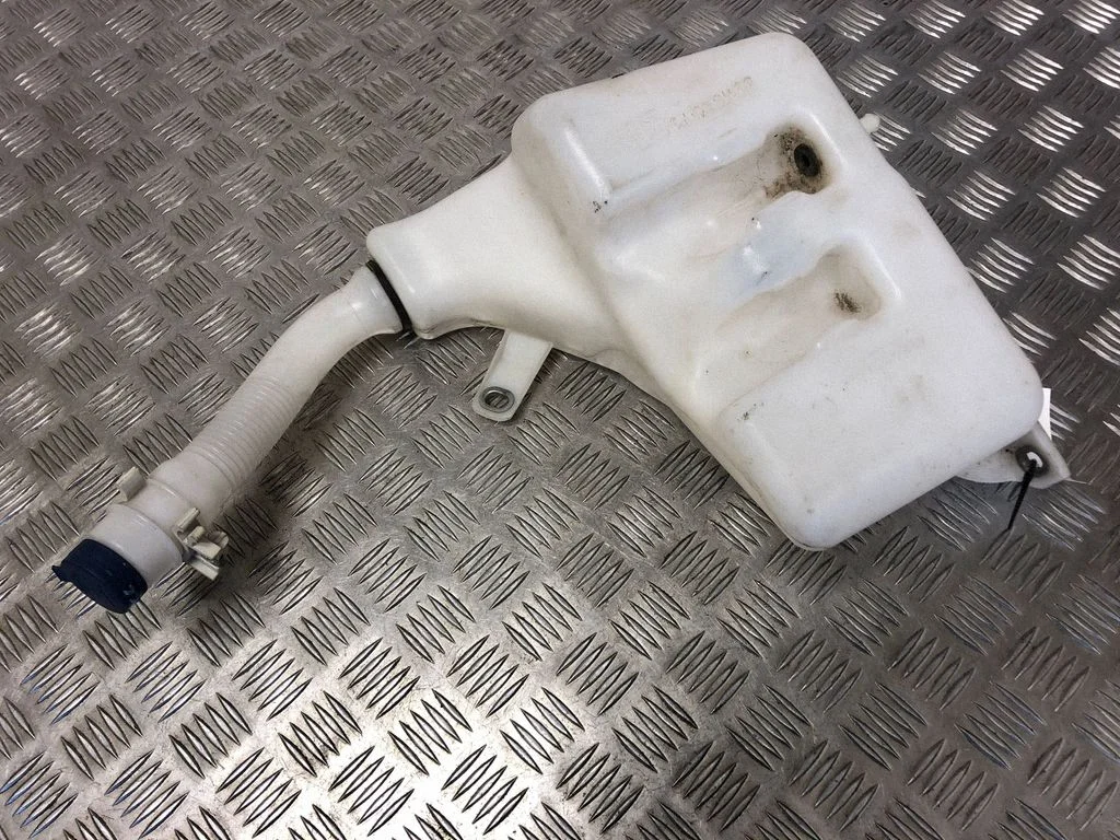 Windshield washer fluid reservoir/tank 5801565973