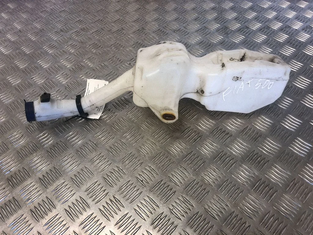 Windshield washer fluid reservoir/tank – Fiat 500 (2007-)