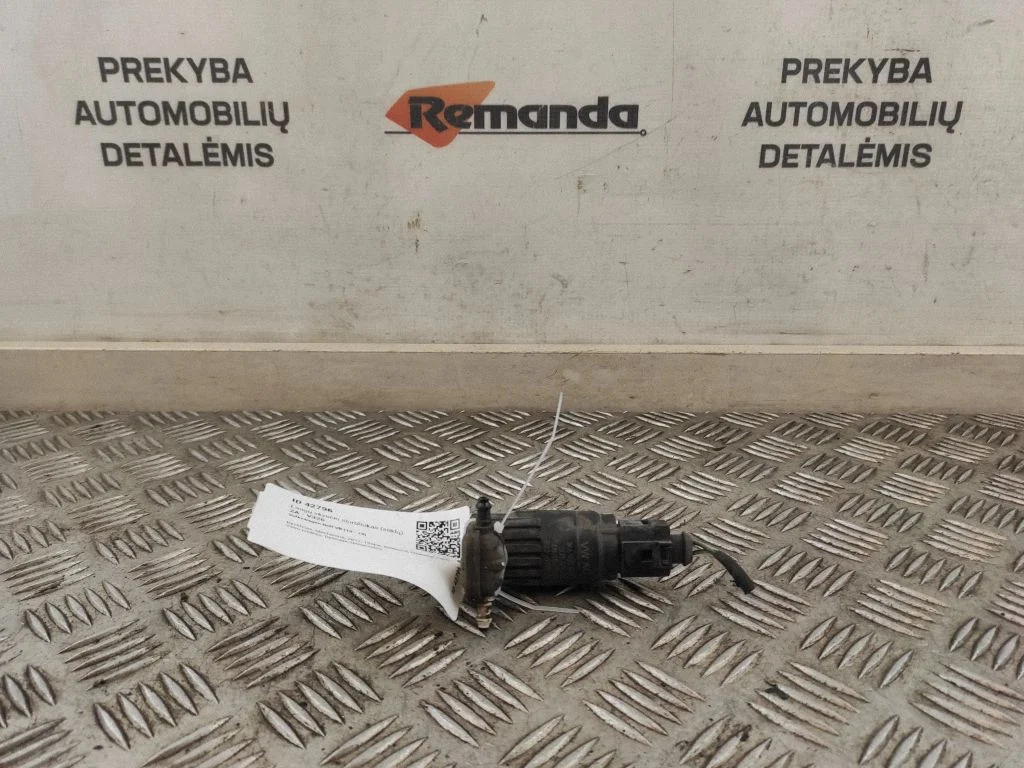 Logu mazgāšanas šķidruma sūknis (stiklu) 1K6955651