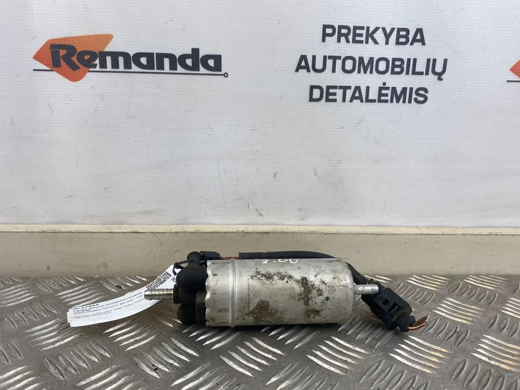 Logu mazgāšanas šķidruma sūknis (stiklu) 1J0973722