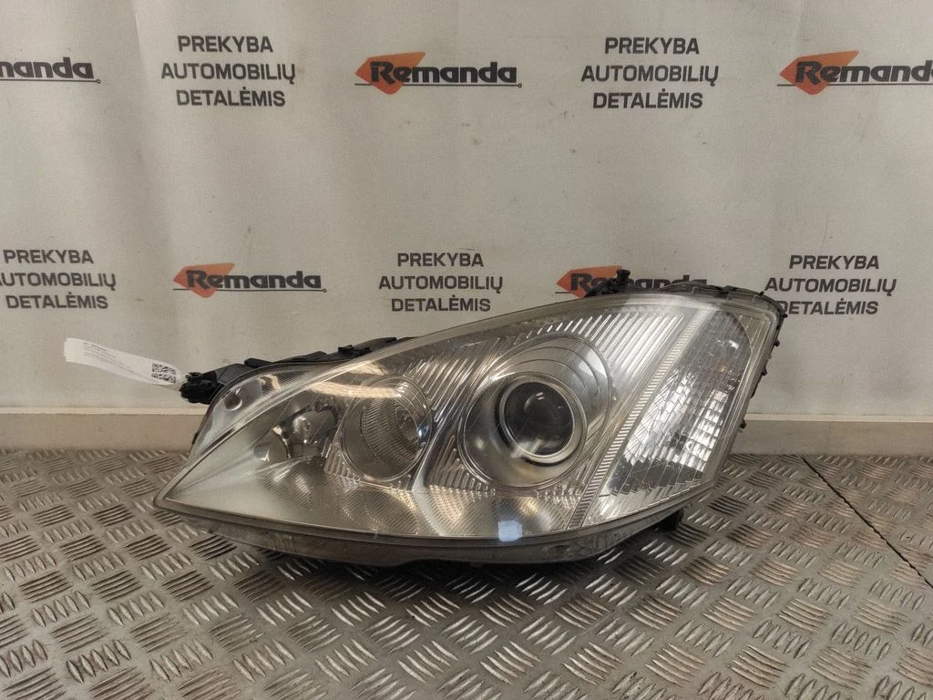 Headlight/headlamp – Mercedes-Benz S-Class W221 (2005-2013)