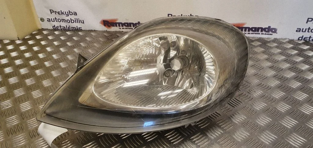 Headlight/headlamp – Opel Vivaro (2001-2014)