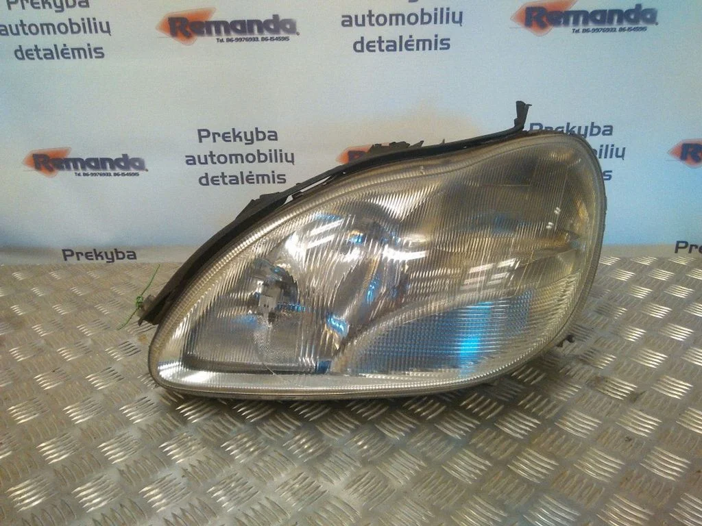 Priekšējais lukturis 0301153271