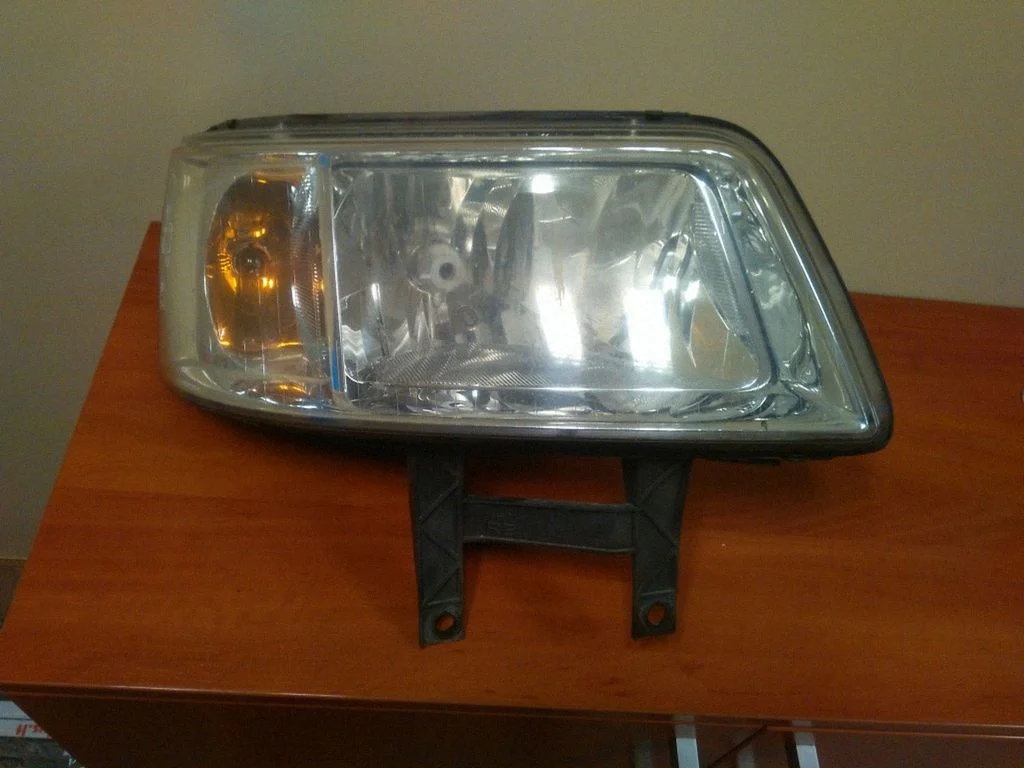 Headlight/headlamp – Volkswagen Transporter - Caravelle T5 (2003-2015)